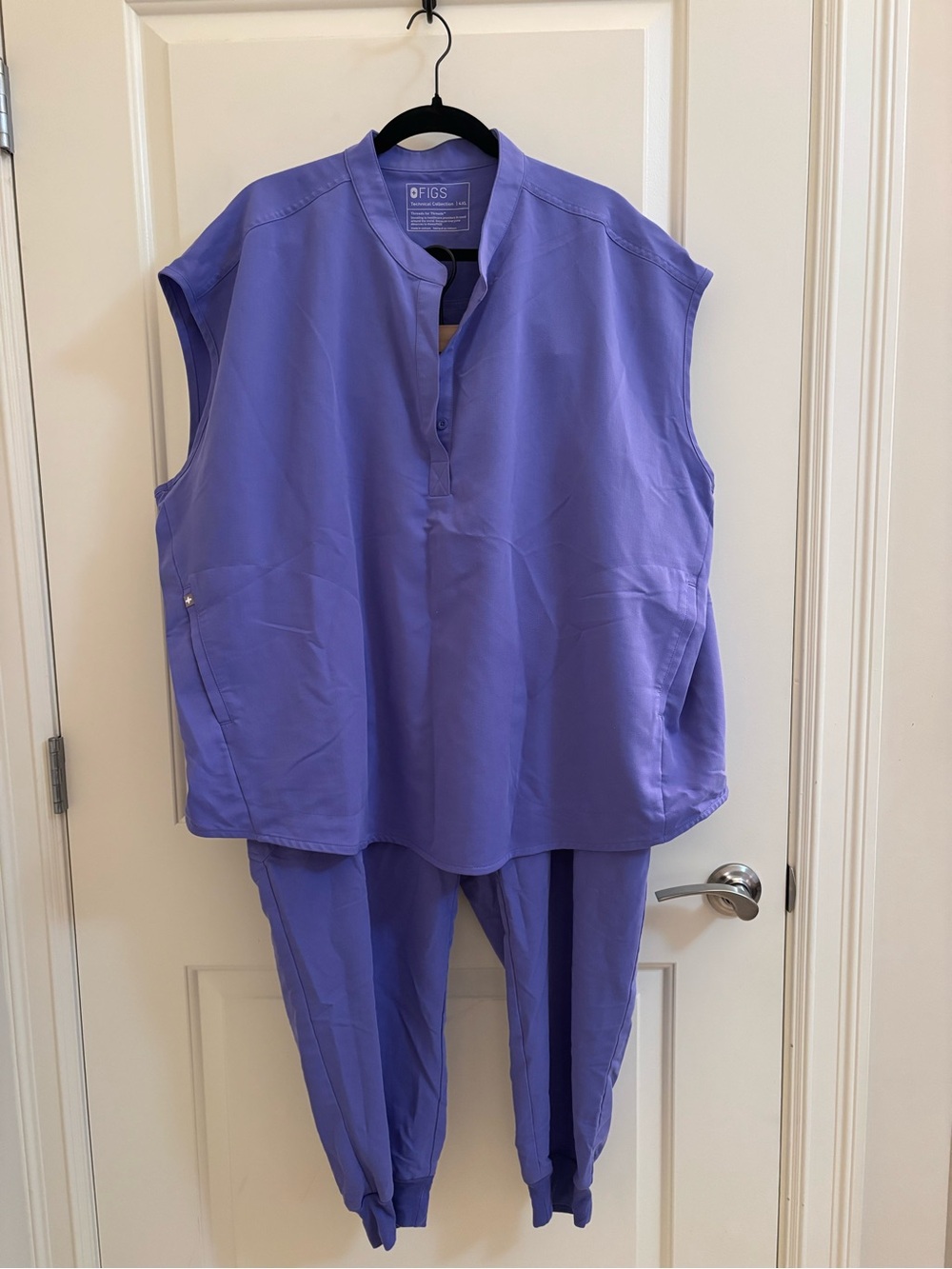 FIGS Lavender Sleeveless Scrub Top with Jogger Pants